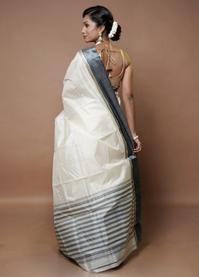 Cream Garad Silk Saree Without Blouse Piece