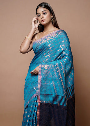 Blue Matka Silk Saree With Blouse Piece