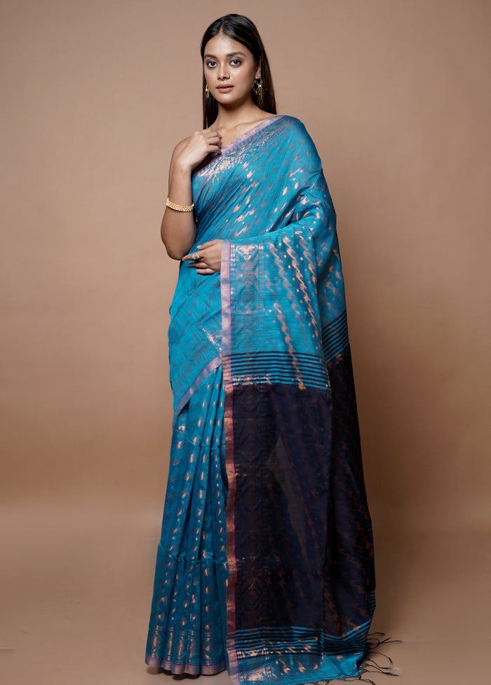 Blue Matka Silk Saree With Blouse Piece