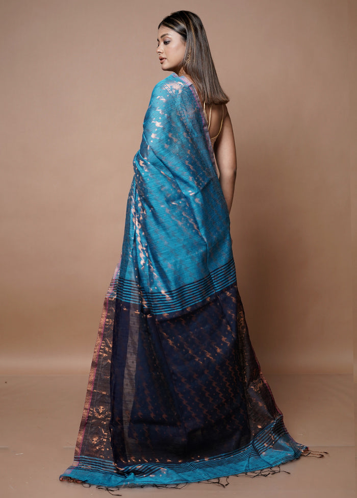 Blue Matka Silk Saree With Blouse Piece