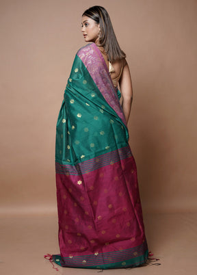 Green Matka Silk Saree With Blouse Piece