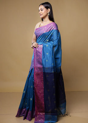 Blue Matka Silk Saree With Blouse Piece