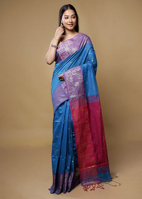 Blue Matka Silk Saree With Blouse Piece