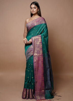 Green Matka Silk Saree With Blouse Piece