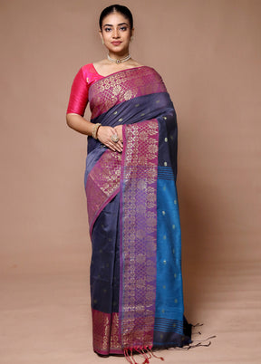 Blue Matka Silk Saree With Blouse Piece