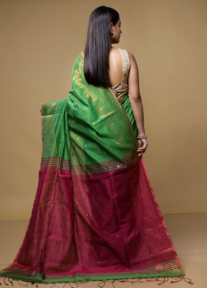 Green Matka Silk Saree With Blouse Piece