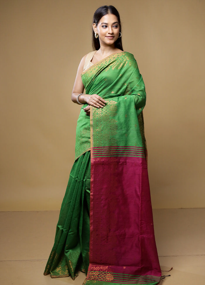 Green Matka Silk Saree With Blouse Piece