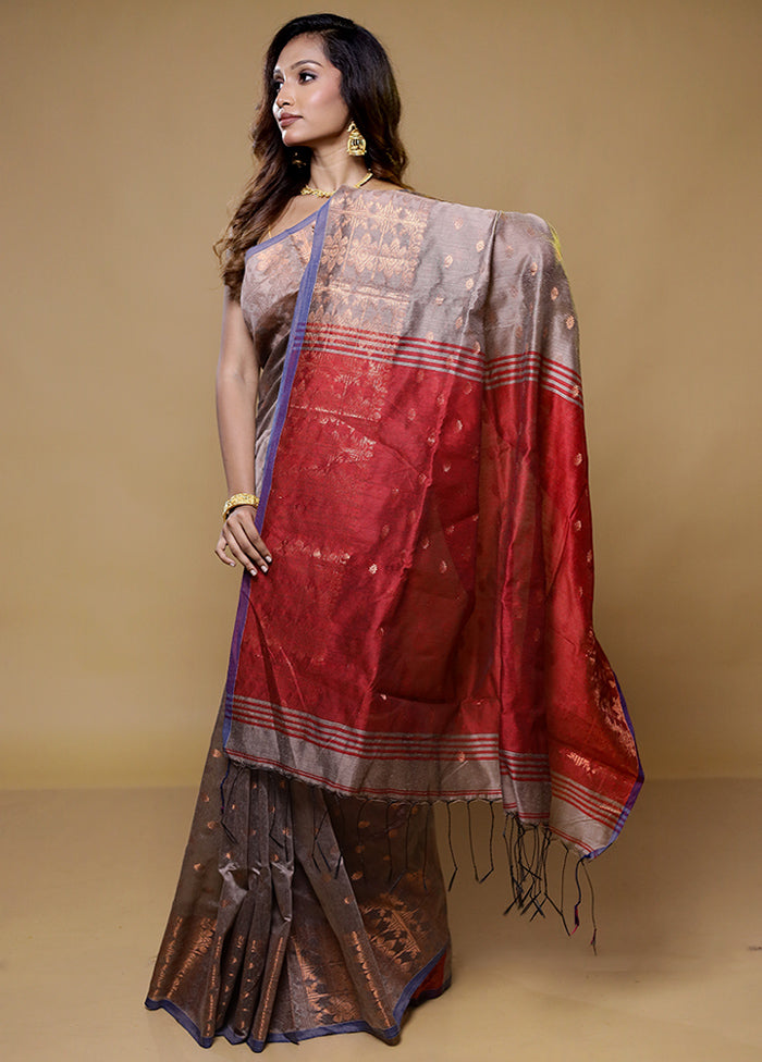 Grey Matka Silk Saree With Blouse Piece