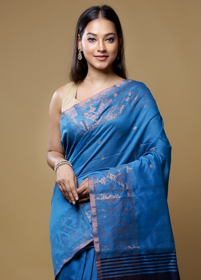 Blue Matka Silk Saree With Blouse Piece