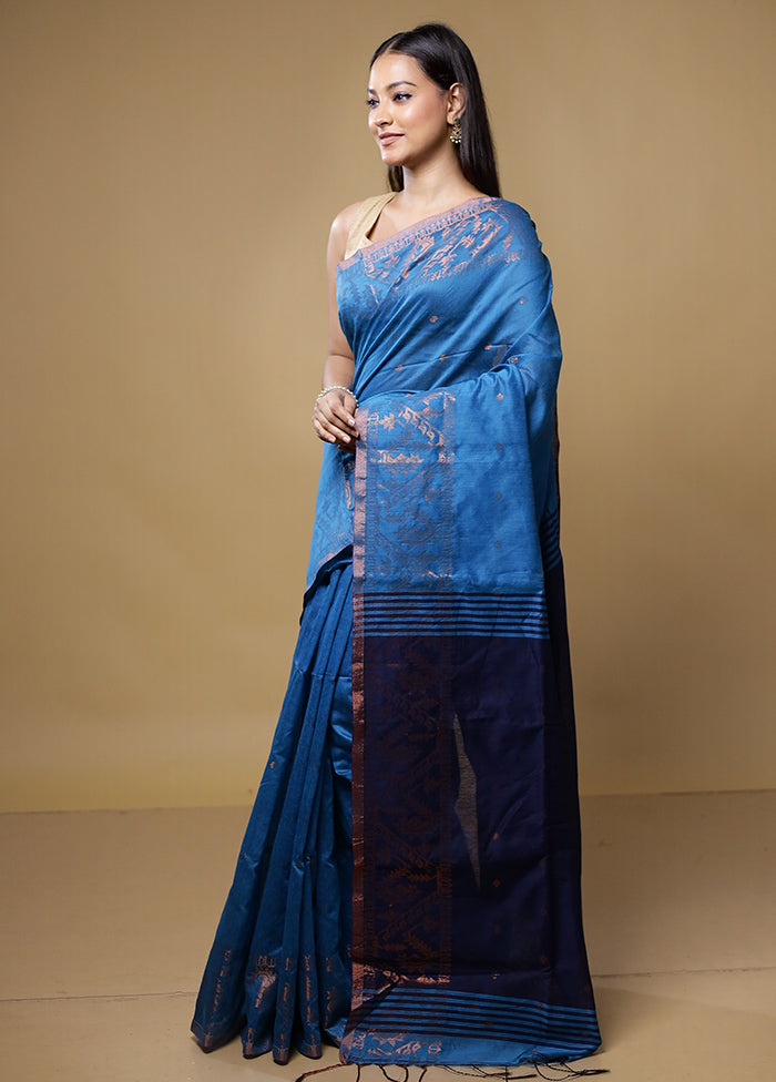 Blue Matka Silk Saree With Blouse Piece