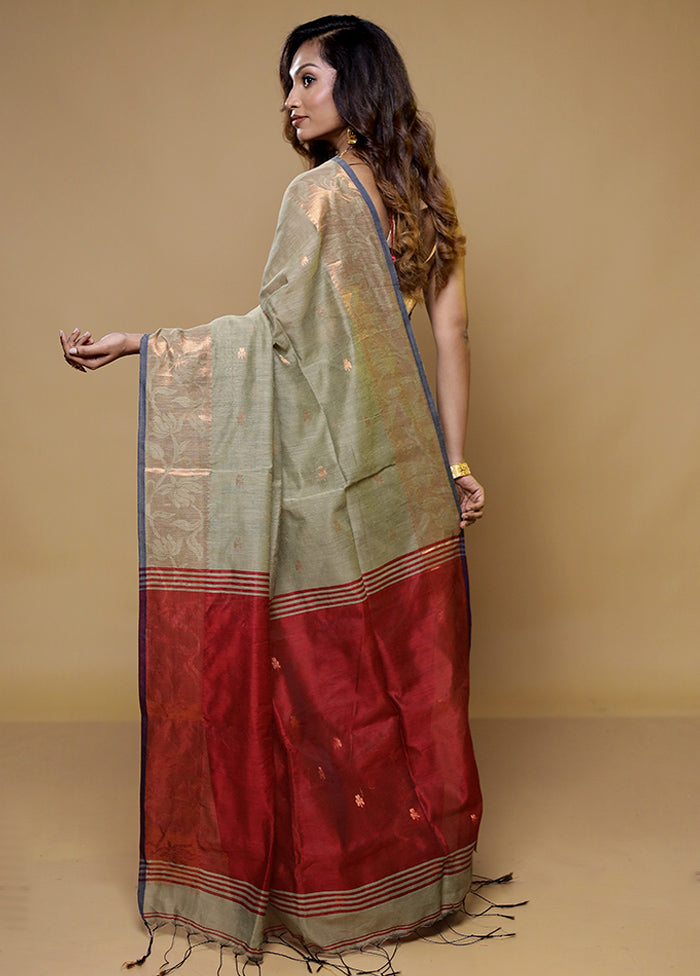 Grey Matka Silk Saree With Blouse Piece