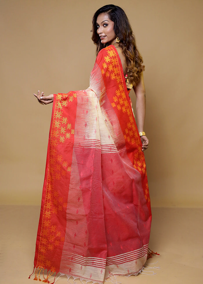 Cream Matka Silk Saree With Blouse Piece