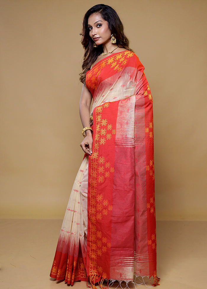 Cream Matka Silk Saree With Blouse Piece