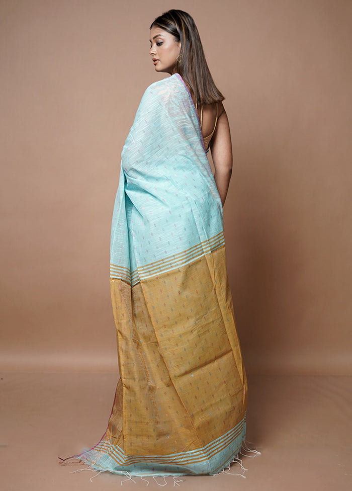 Blue Matka Silk Saree With Blouse Piece