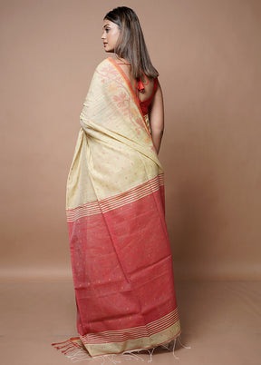 Yellow Matka Silk Saree With Blouse Piece