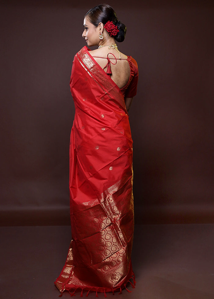 Red Kanjivaram Silk Saree With Blouse Piece