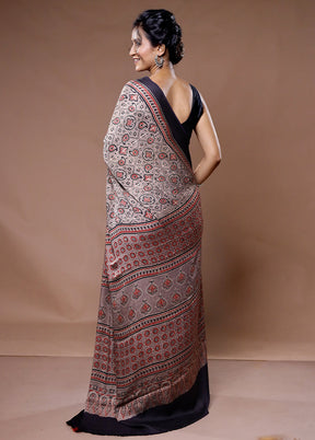 Grey Printed Pure Silk Saree With Blouse Piece - Indian Silk House Agencies