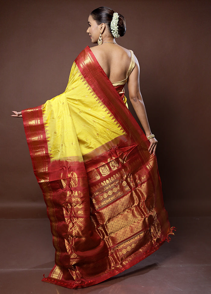 Yellow Gadwal Pure Silk Saree Without Blouse Piece