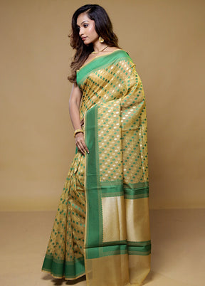 Yellow Uppada Silk Saree With Blouse Piece