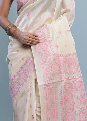 Cream Kantha Stitch Pure Silk Saree With Blouse Piece - Indian Silk House Agencies