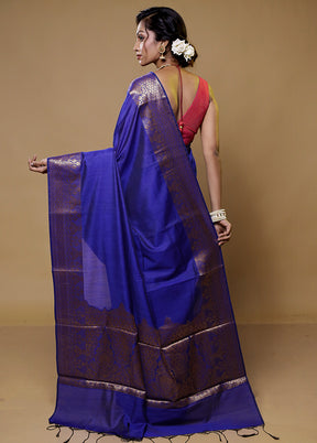 Blue Cotton Saree With Blouse Piece