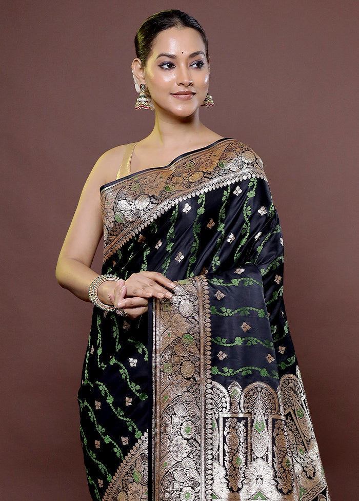 Black Tanchoi Silk Saree With Blouse Piece