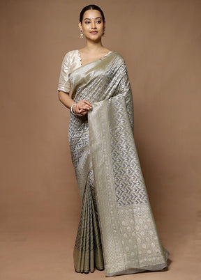 Grey Uppada Silk Saree With Blouse Piece