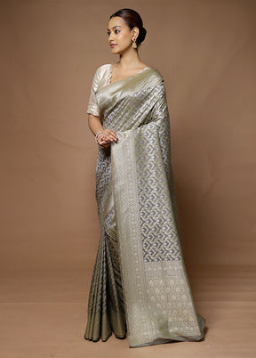 Grey Uppada Silk Saree With Blouse Piece