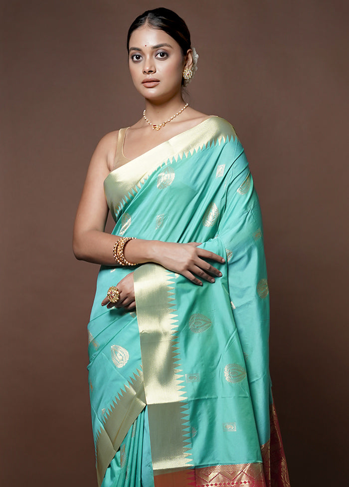 Green Kanjivaram Silk Saree With Blouse Piece