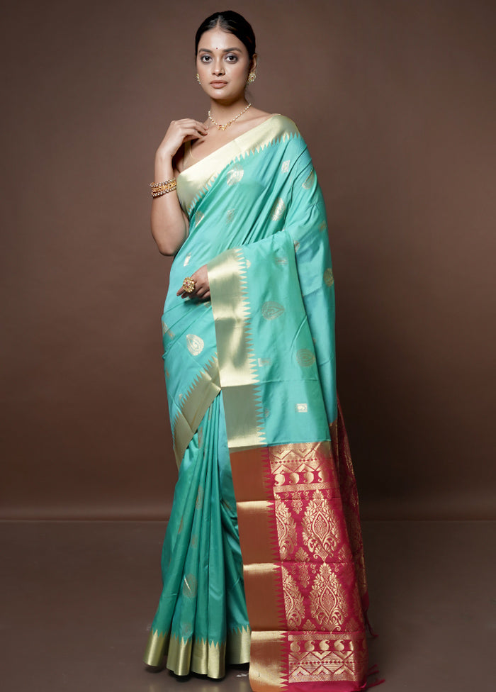 Green Kanjivaram Silk Saree With Blouse Piece