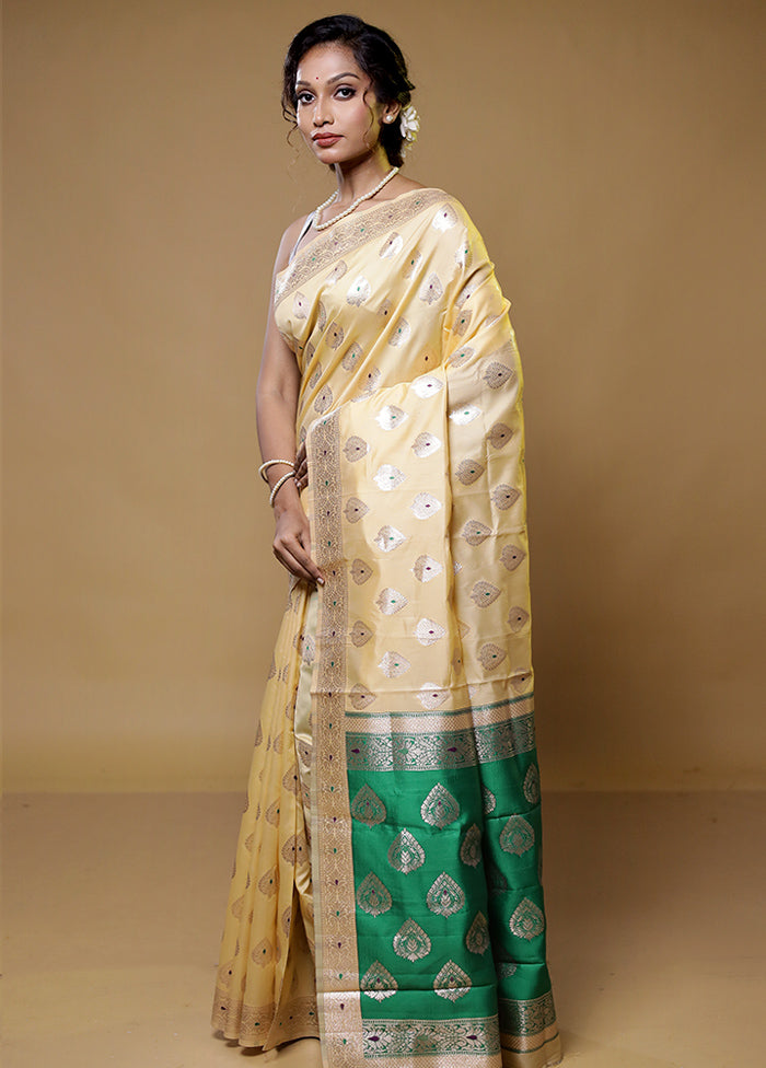 Cream Dupion Silk Saree With Blouse Piece