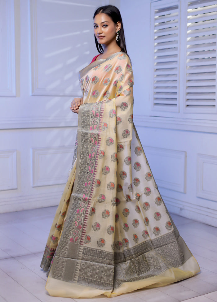 Cream Cotton Saree With Blouse Piece