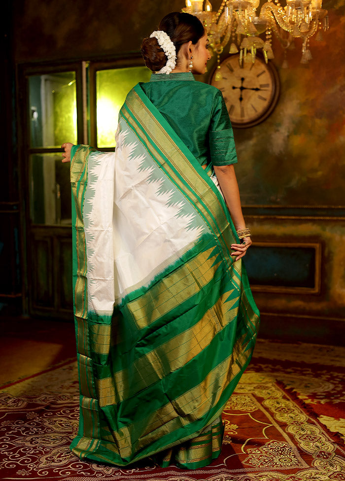 White Kanjivaram Pure Silk Saree With Blouse Piece - Indian Silk House Agencies