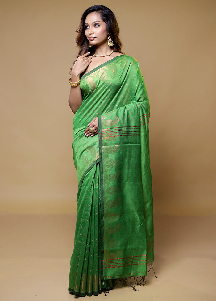 Green Matka Silk Saree With Blouse Piece