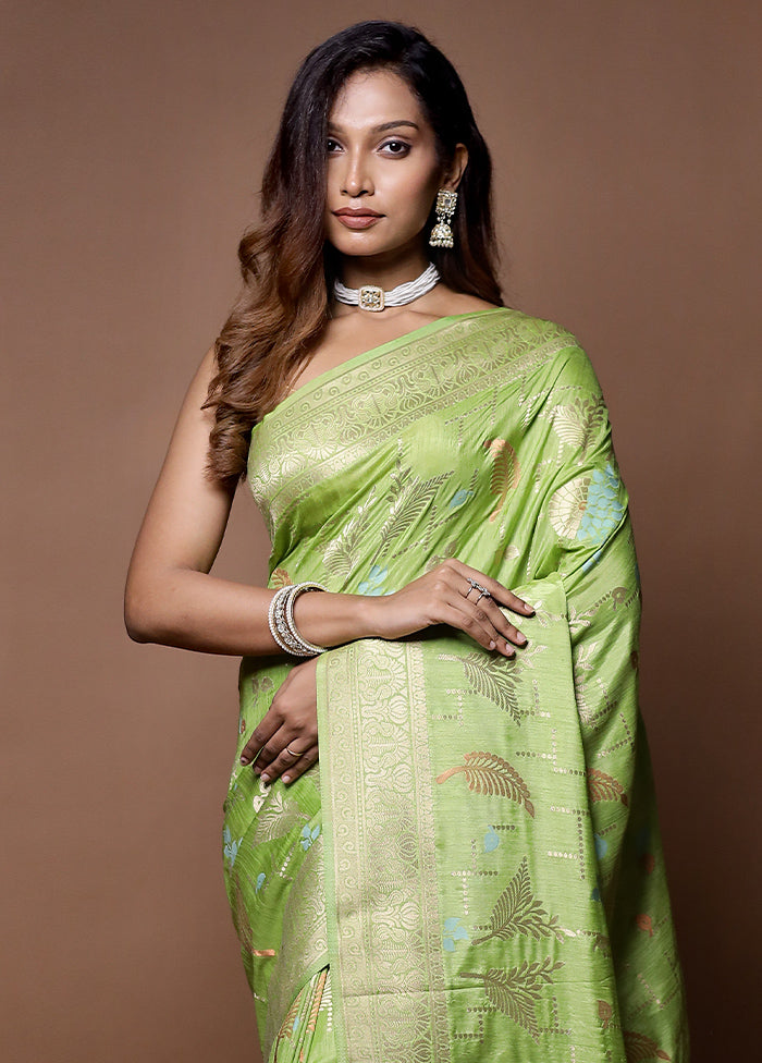 Green Dupion Silk Saree With Blouse Piece