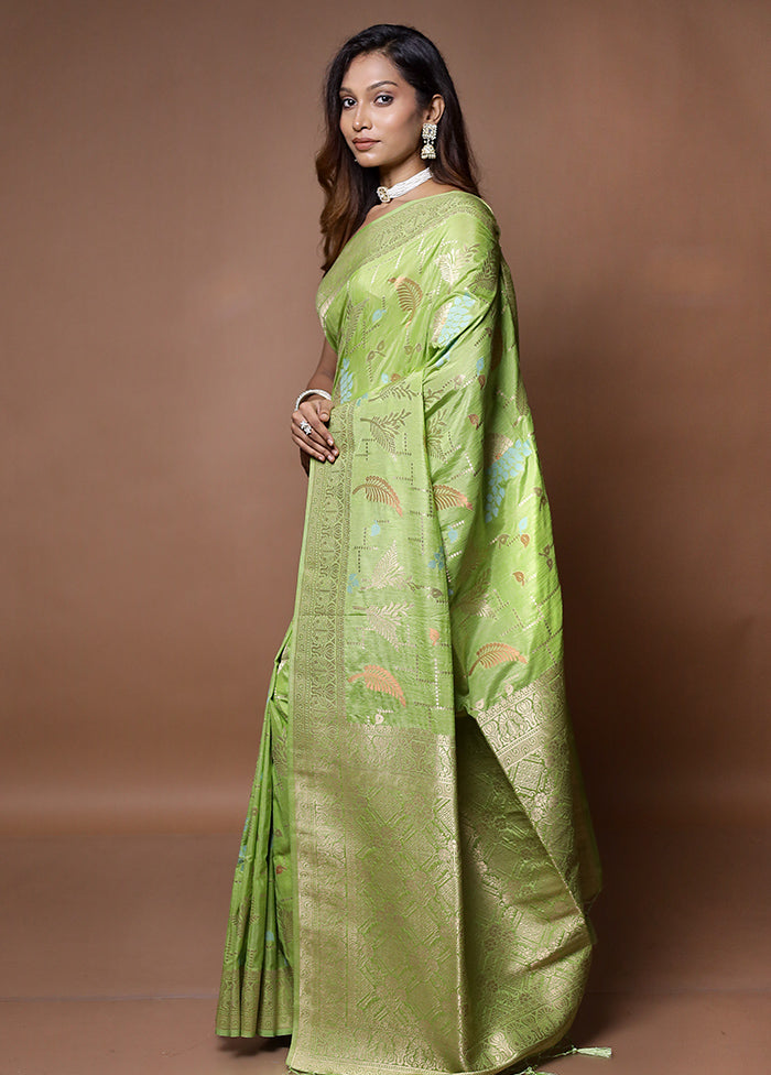 Green Dupion Silk Saree With Blouse Piece