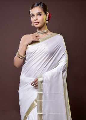 White Kanjivaram Silk Saree With Blouse Piece