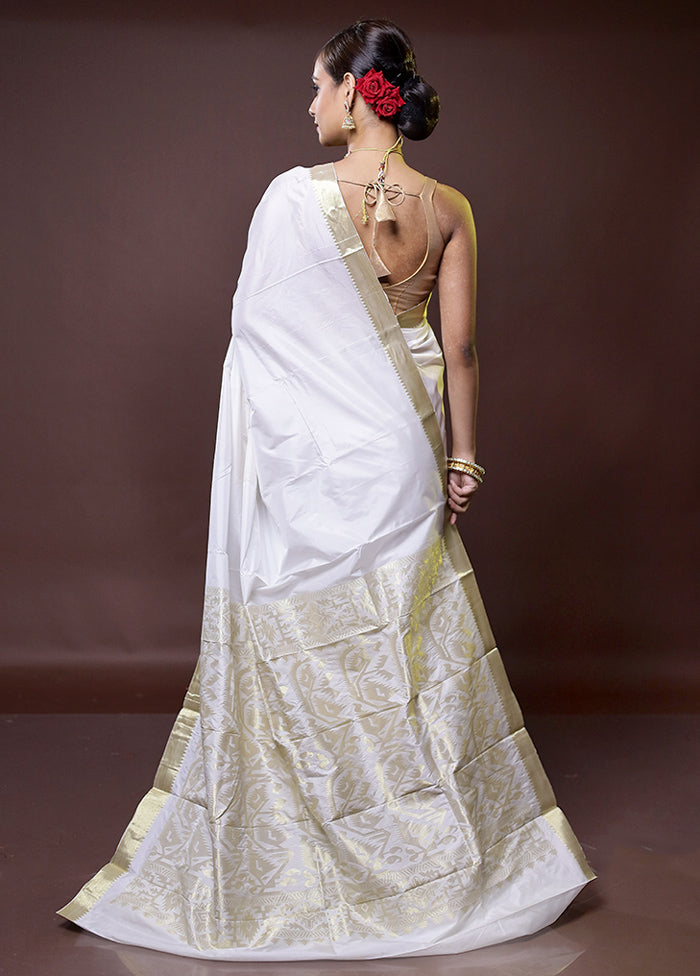 White Kanjivaram Silk Saree With Blouse Piece