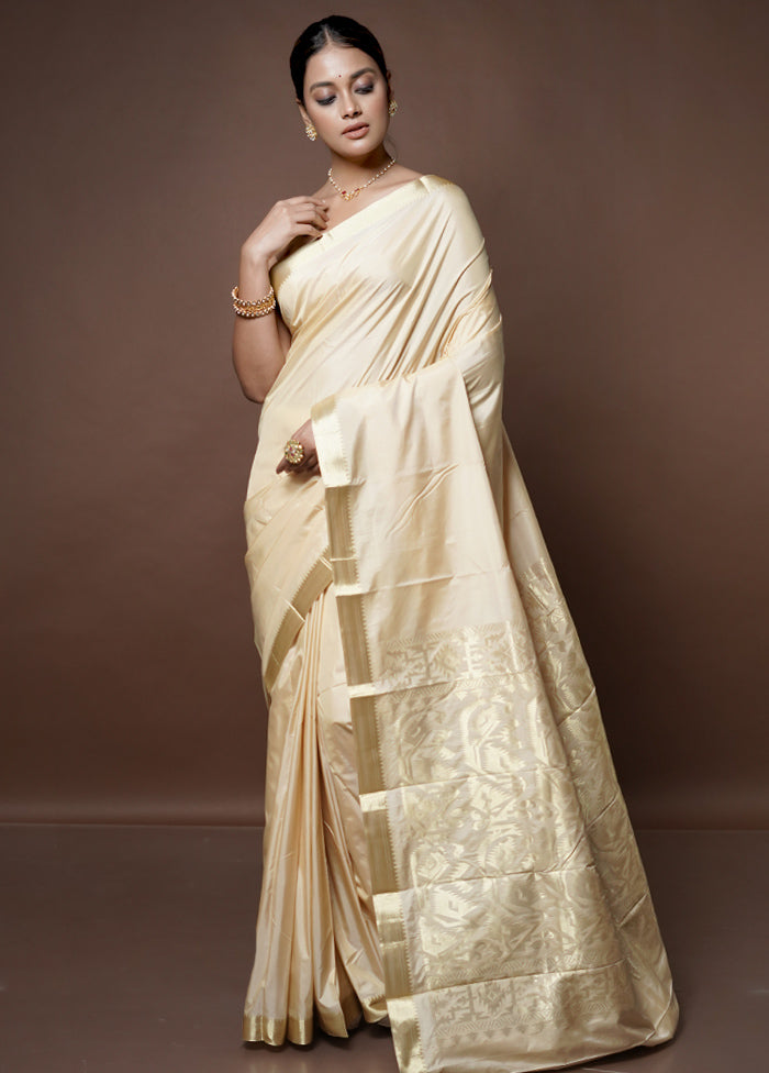 Cream Kanjivaram Silk Saree With Blouse Piece