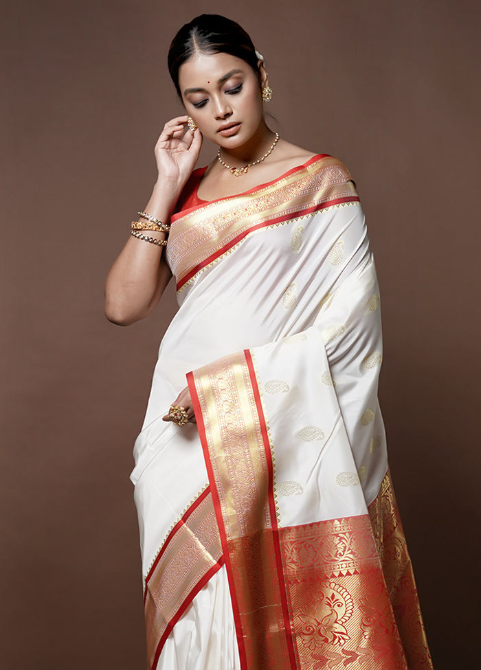 White Kanjivaram Silk Saree With Blouse Piece