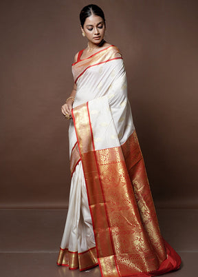 White Kanjivaram Silk Saree With Blouse Piece