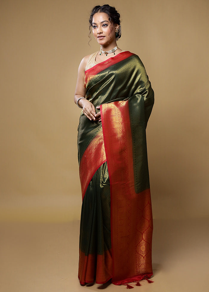 Green Dupion Silk Saree With Blouse Piece