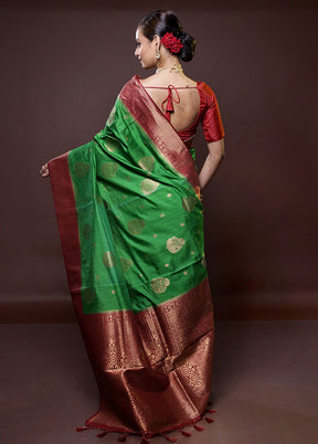 Green Dupion Silk Saree With Blouse Piece