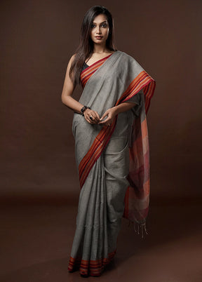 Grey Cotton Saree With Blouse Piece - Indian Silk House Agencies