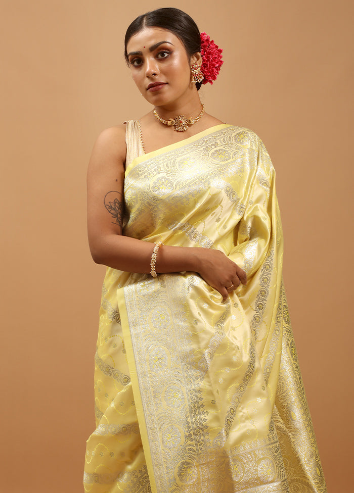 Yellow Tanchoi Silk Saree With Blouse Piece