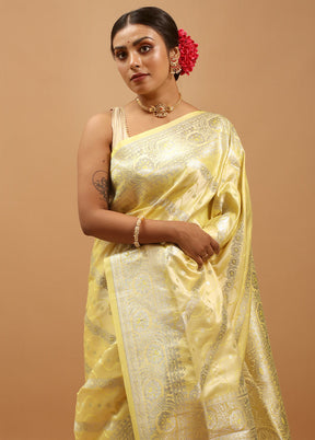 Yellow Tanchoi Silk Saree With Blouse Piece