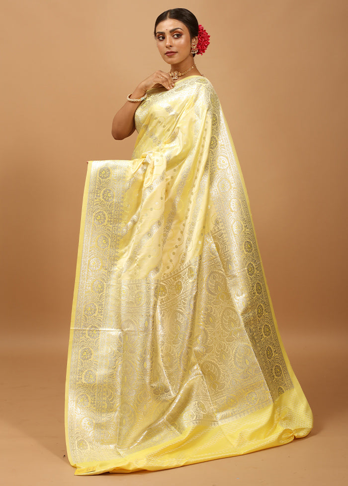 Yellow Tanchoi Silk Saree With Blouse Piece