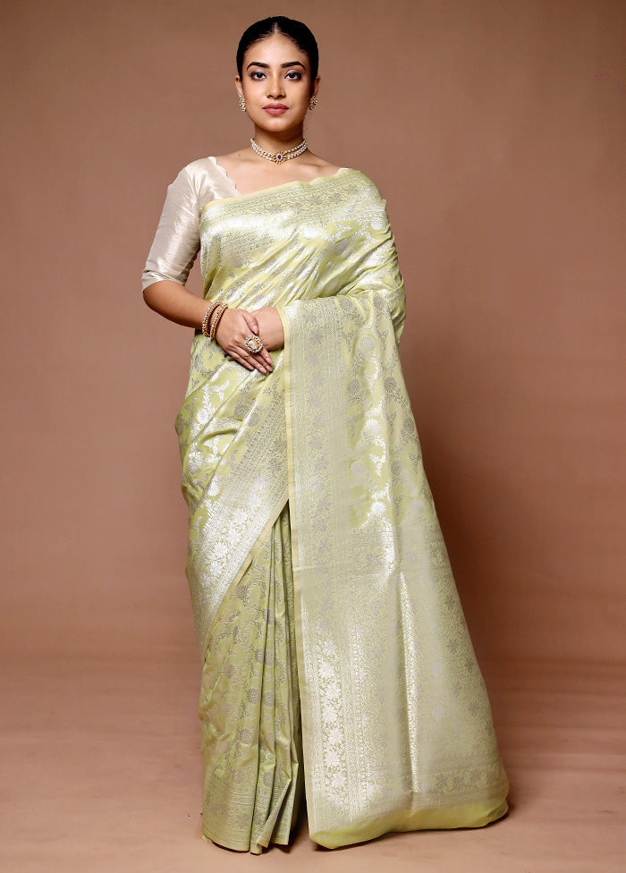 Green Uppada Silk Saree With Blouse Piece