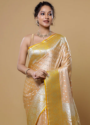 Cream Banarasi Silk Saree With Blouse Piece