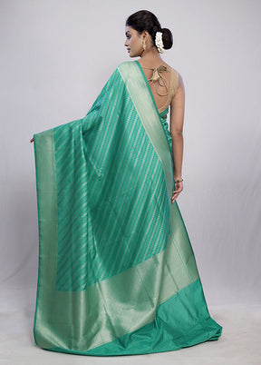 Green Uppada Silk Saree With Blouse Piece